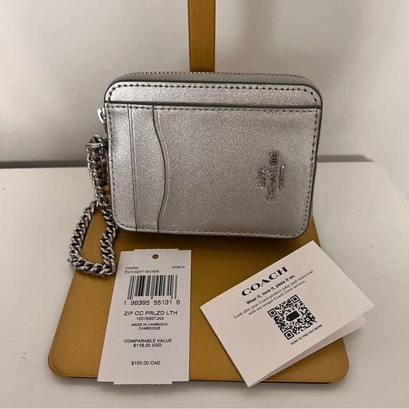 NWT Coach Zip Card Case - Picture 2 of 5